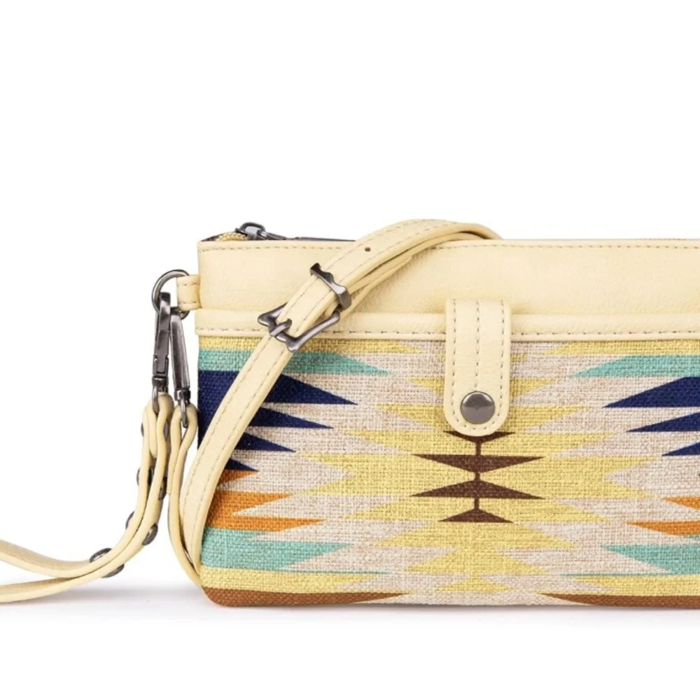 Wrangler Crossbody Bag 🍁Sept Sale
